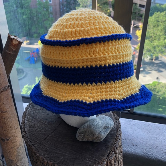 BUCKET HAT - Picture 2 of 4